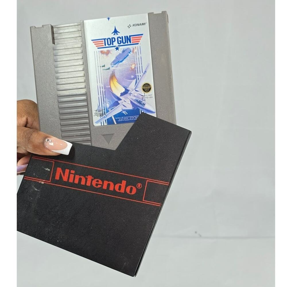 Top Gun Nintendo NES Cartridge 1987 - Vintage Game - Made in Japan